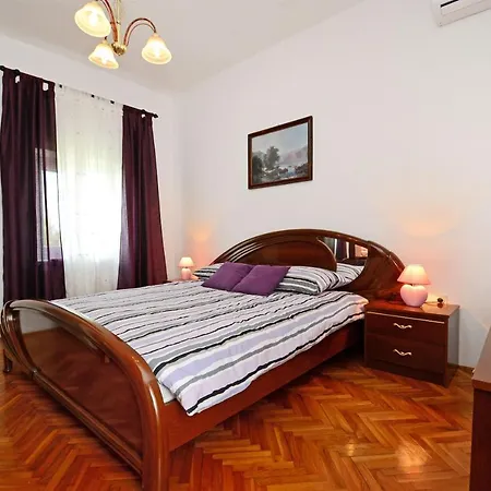 House Lanima Semesterbostad